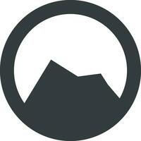 silhuett av berg i en cirkel logotyp eller tecken element. vektor