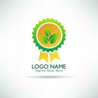 kreativ grön blad eco organisk logotyp design vektor mall. grön miljö- begrepp, ekologisk.