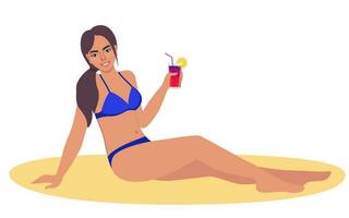 Frau gekleidet im Badeanzug Sonnenbaden auf das Strand mit Cocktail im ihr Hand und lächelnd. Sommer- Urlaube. schön sexy Mädchen im Bikini. Vektor Illustration.