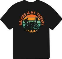 Wandern T-Shirt Design. wild, Berg, Wanderer, und Abenteuer Silhouetten Vektor Illustration.