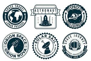 einstellen von Jahrgang Raum und Astronaut Abzeichen, Embleme, Symbole, und Etiketten. einfarbig Stil. retro Raum Abzeichen Satz. Astronaut Embleme vektor