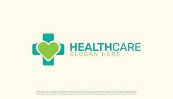 medizinisch Gesundheitswesen Logo mit Plus Zeichen und ein Herz stellen zusammen kreativ, Vektor Logo
