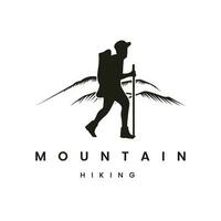 Jahrgang retro Bergsteiger Silhouette Illustration, abbilden ein Wanderer. Prämie Vektor Logo