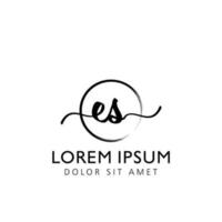 brev es första handstil logotyp med signatur och hand dragen stil. vektor