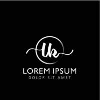 brev lk första handstil logotyp med signatur och hand dragen stil. vektor