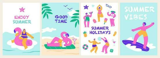 en uppsättning av sommar vykort. människor är på semester på de hav. kvinnor och män simma, solbada, surfa. text, affisch vektor