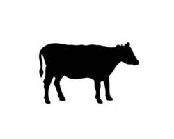 Kuh Silhouette. Vektor Illustration Über Bauernhof. Säugetier Tier Leben im ein Bauernhof. Rindfleisch Logo treffen. Symbol von Milch im schwarz Farbe