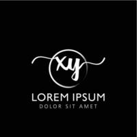 brev xy första handstil logotyp med signatur och hand dragen stil. vektor