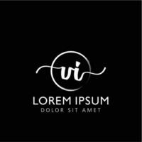 brev vi första handstil logotyp med signatur och hand dragen stil. vektor