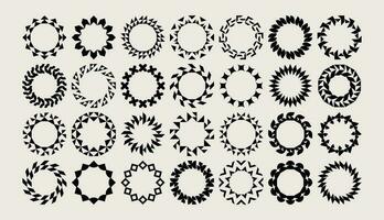 samling av linje form abstrakt cirkel ram logotyp. geometrisk runda gräns logotyp. vektor