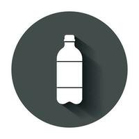 Wasser Flasche Symbol im eben Stil. Plastik Limonade Flasche Vektor Illustration mit lange Schatten. Flüssigkeit Wasser Geschäft Konzept.