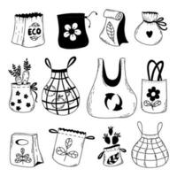 eco påsar doodles. samling papper matvaror påsar, eco vänlig, textil, paket och nät. vektor illustration. isolerat hand ritningar. miljö- skydd.