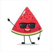 söt Lycklig skiva vattenmelon karaktär ha på sig solglasögon. rolig skiva vattenmelon hälsa vän tecknad serie uttryckssymbol i platt stil. frukt emoji vektor illustration