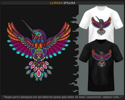 bunt summend Vogel Mandala Kunst isoliert auf schwarz und Weiß t Shirt. vektor