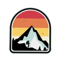 Vektor von Wandern Berg im Sonnenuntergang perfekt zum drucken, T-Shirt Design, usw