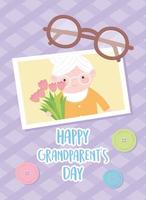 Alles Gute zum Großelterntag, süße Oma mit Blumenfoto und Brillenkarikaturkarte vektor