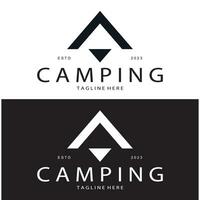 Jahrgang und retro Zelt Logo, Camping. mit Zelt, Baum und Lagerfeuer unterzeichnen. Abenteurer, Pfadfinder, Kletterer, Camping Ausrüstung Center vektor