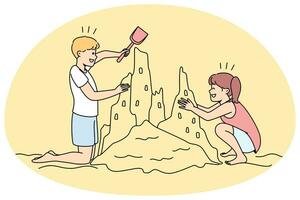 glückliche kinder, die sandburgen am strand bauen. lächelnde kinder haben spaß beim spielen am meer in den sommerferien. Vektor-Illustration. vektor