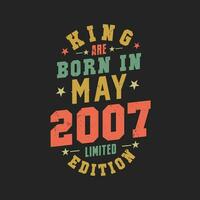 kung är född i Maj 2007. kung är född i Maj 2007 retro årgång födelsedag vektor