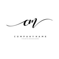 Initiale Brief cm Logo, Blume Handschrift Logo Design, Vektor Logo zum Frauen Schönheit, Salon, Massage, kosmetisch oder Spa Marke Kunst.