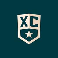 första xc logotyp stjärna skydda symbol med enkel design vektor