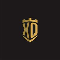 initialer xq logotyp monogram med skydda stil design vektor