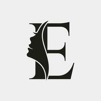 Frau Gesicht Logo auf Brief e. Schönheit Spa Symbol mit Frau Gesicht Symbol vektor