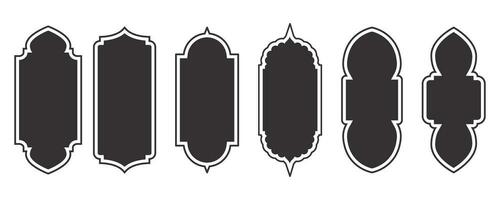 Ramadhan Fenster Rahmen Formen. Vektor islamisch Bogen und Tür. Muslim Ornament Etikett. Design Elemente isoliert auf Weiß Hintergrund. traditionell Jahrgang Symbole zum Dekoration