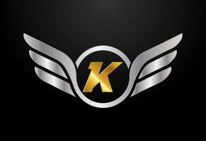 engelsk alfabet k med vingar logotyp design. bil och bil- vektor logotyp begrepp