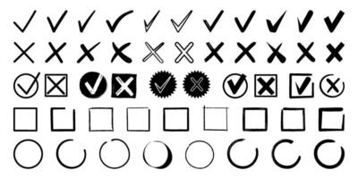 Gekritzel prüfen markiert. Hand gezeichnet Symbole zum Überprüfung und Wählen, Aufgabe aufführen Kontrollkästchen mit Kreuz und Tick Zeichen Vektor Symbole einstellen