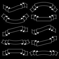 Satz isolierter flacher schwarzer Bandfahnen mit weißem Strich. auf schwarzem Hintergrund. passend für Design vektor