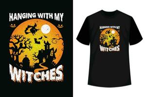 hängend mit meine Hexen - - unheimlich Halloween T-Shirt vektor