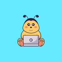 süße Biene mit Laptop. Tierkarikaturkonzept isoliert. kann für T-Shirt, Grußkarte, Einladungskarte oder Maskottchen verwendet werden. flacher Cartoon-Stil vektor
