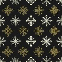sömlös mönster med guld och vit snöflingor på en mörk bakgrund. ny år illustration i platt stil vektor