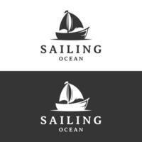 Jahrgang Segelboot Logo Design. Logo zum nautisch, Ozean, Marine, Abzeichen. vektor