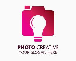 Foto kreativ, Foto aning logotyp design mall. kamera och Glödlampa illustration vektor