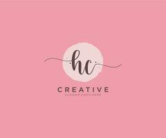 initial hc feminines logo schönheitsmonogramm und elegantes logodesign, handschriftlogo der ersten unterschrift, hochzeit, mode, blumen und botanisch mit kreativer vorlage. vektor