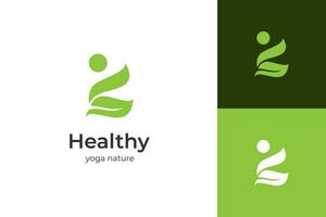 Natur Gesundheit Yoga Pose und entspannen Logo Symbol Design mit Blatt Symbol vektor