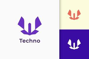 utveckling eller mjukvara logotyp i abstrakt bokstav w representerar teknik vektor