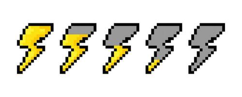 blixt- ikon som en symbol av kraft i pixel konst stil. symboler av olika kraft nivåer i de spel tillgångar. 8bit blixt- ikon uppsättning vektor