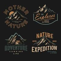 samling av berg topp landskap utomhus- silhuett märka logotyp design. uppsättning av årgång äventyr bricka . camping emblem logotyp med berg illustration i retro hipster stil vektor