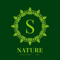 Brief s Natur Rand Kranz Initiale Logo zum Boutique Spa und Schönheit Wellness vektor