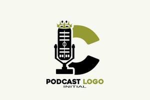 Vektor Initialen Brief c mit Podcast kreativ geometrisch modern Logo Design.