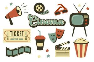 einstellen von alt retro Kino Ausrüstung mit verschiedene kinematografisch Elemente. Gekritzel Hand gezeichnet Kino Objekte isoliert. Lautsprecher, Popcorn, Klöppel, Fahrkarte, Gläser, Fernseher, Masken. Vektor eben Illustration