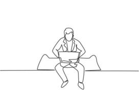 einzelne einzeilige Zeichnung eines jungen Geschäftsmannes, der auf dem Sofa sitzt, während er einen Geschäftsvorschlag auf dem Laptop eingibt. Manager, der Arbeitskonzept vorbereitet. moderne durchgehende Linie zeichnen Design-Grafik-Vektor-Illustration vektor