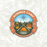 Sommer- Lager. Glück ist getoastet Marshmallows. Vektor. Jahrgang Typografie Design mit Camping Zelt, Lagerfeuer, Mäusespeck auf ein Stock Silhouette. Konzept zum Hemd oder drucken, Briefmarke oder Tee vektor