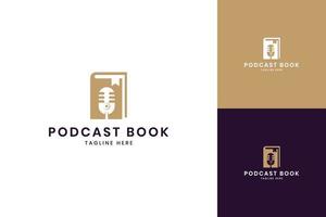 podcast bok negativ rymd logotyp design vektor