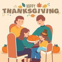 glückliche Familie, die während Thanksgiving gekochten Truthahn teilt