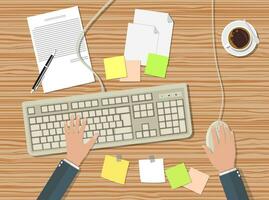 affärsman arbetssätt på en dator, kontor arbetsplats med tangentbord, mus, kaffe kopp, dokument papper, Färg stycky anteckningar. vektor illustration i platt design på trä- bakgrund