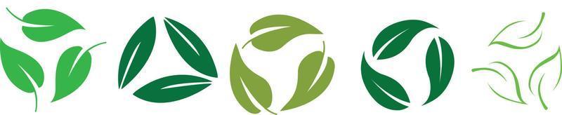 uppsättning biologiskt nedbrytbart återvinningsbart plastfritt paket ikon, återvinna blad etikett logotyp mall. uppsättning gröna bladåtervinning, betyder att använda återvunna resurser, återvinningsskyltar, ikonen för återvinningsinsamling vektor